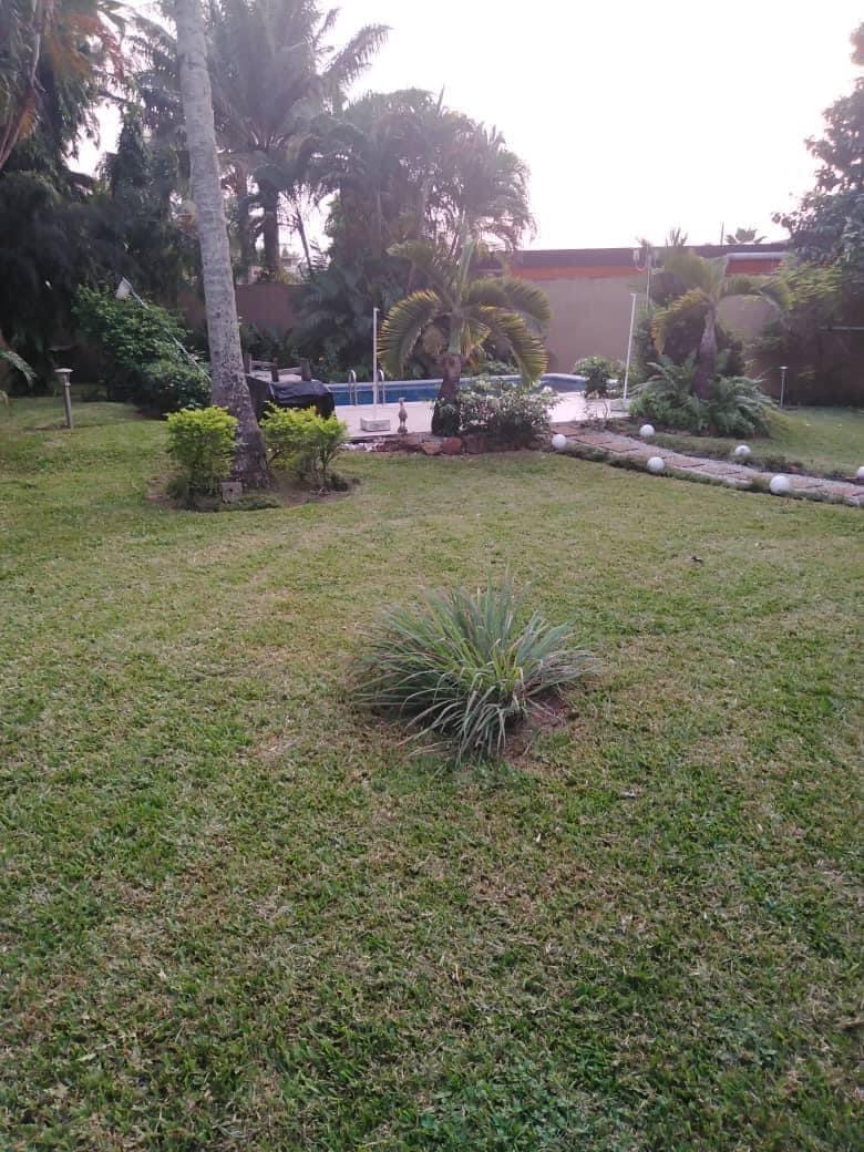 Vente d'une Maison / Villa : Abidjan-Cocody centre (Cocody DANGA )