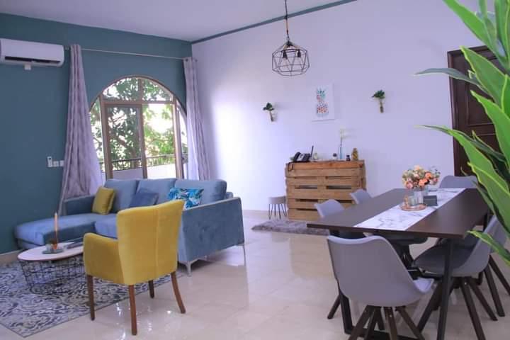 Location meublée d'un Appartement : Cocody-Riviera (Riviera 3, Synacassy )