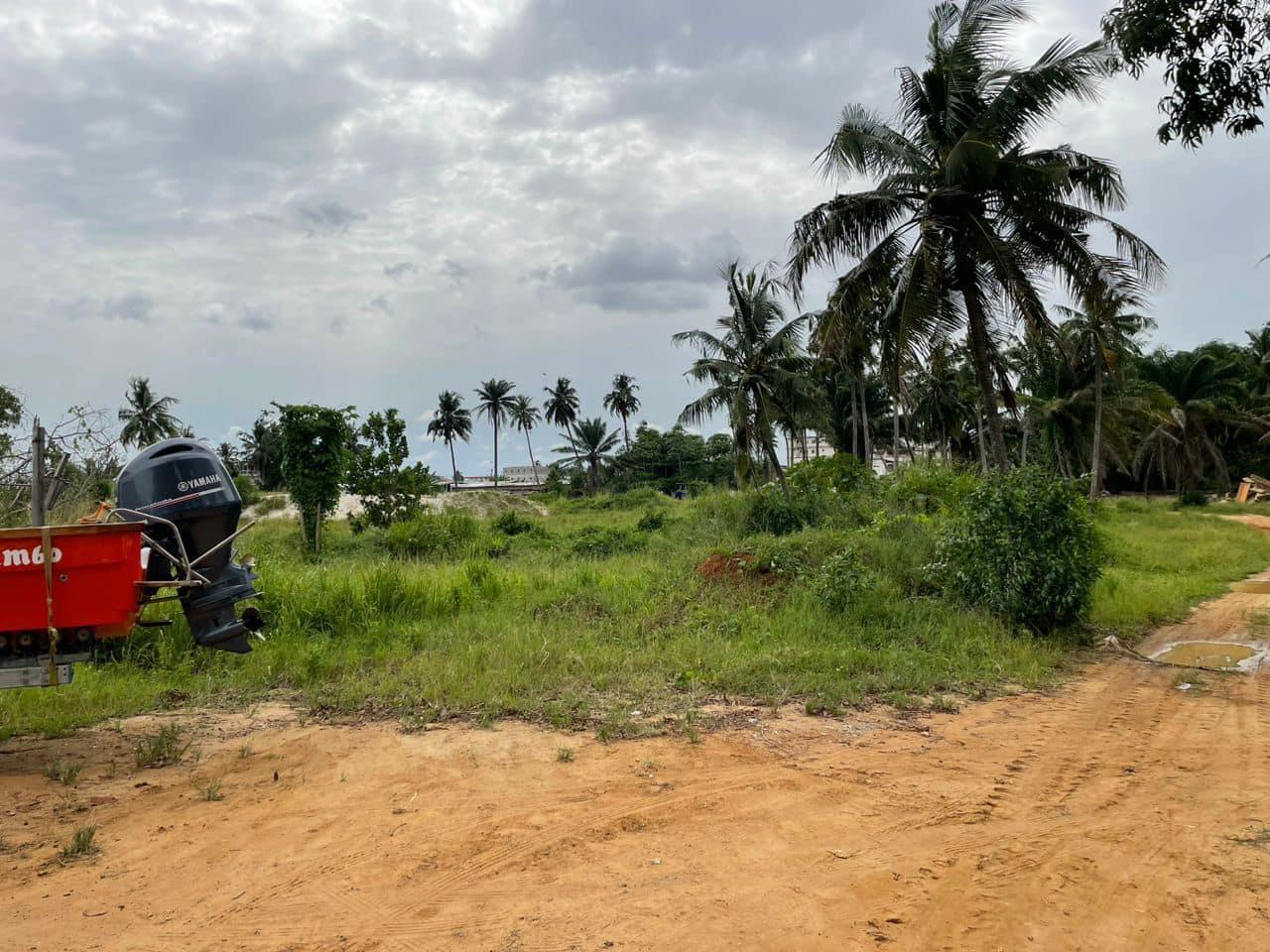 Vente d'un Terrain à 500.000 FCFA  : Abidjan-Cocody-Riviera (Cocody Mpouto )