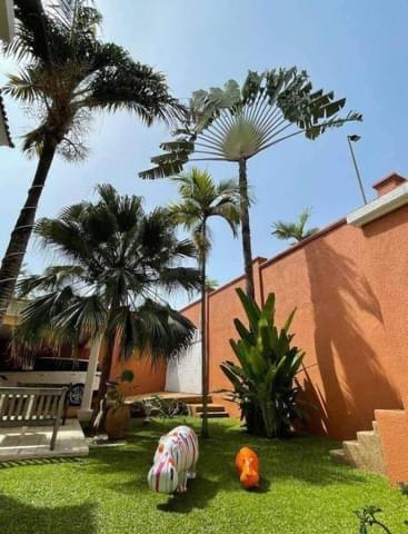 Vente d'une Maison / Villa de 9 pièce(s) à 1.800.000.000 FCFA : Abidjan-Cocody-Riviera (Rivera golf )