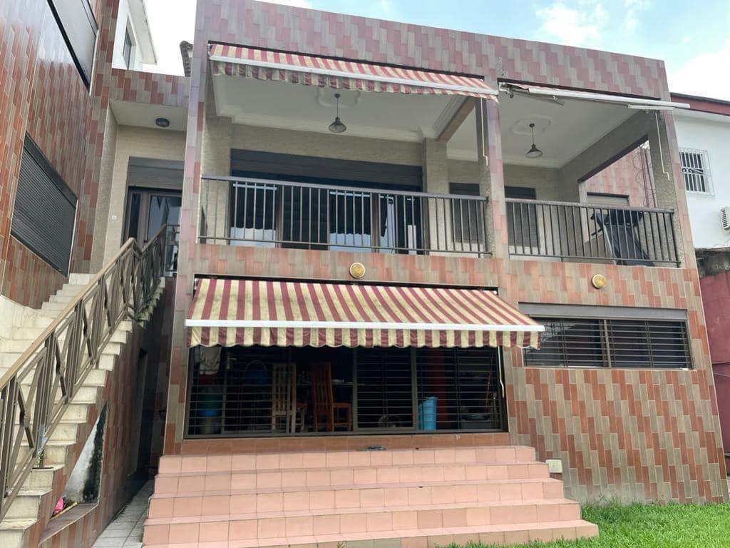 Vente d'une Maison / Villa : Abidjan-Cocody-2 Plateaux (Cocody aux plateaux )