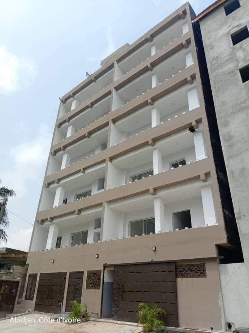 Vente d'un Immeuble : Abidjan-Cocody-2 Plateaux (Cocody )